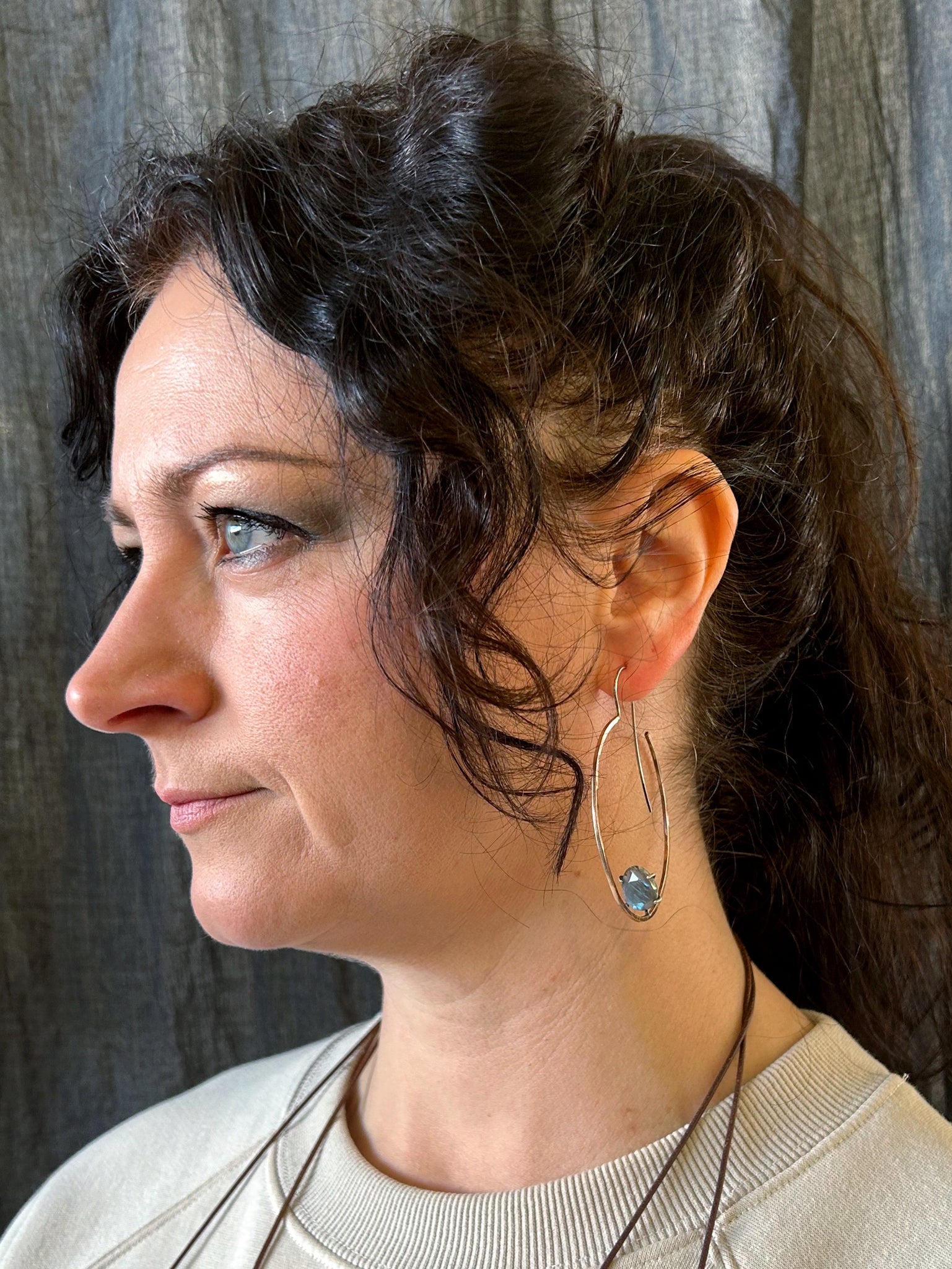 Seeress Hoop with Labradorite